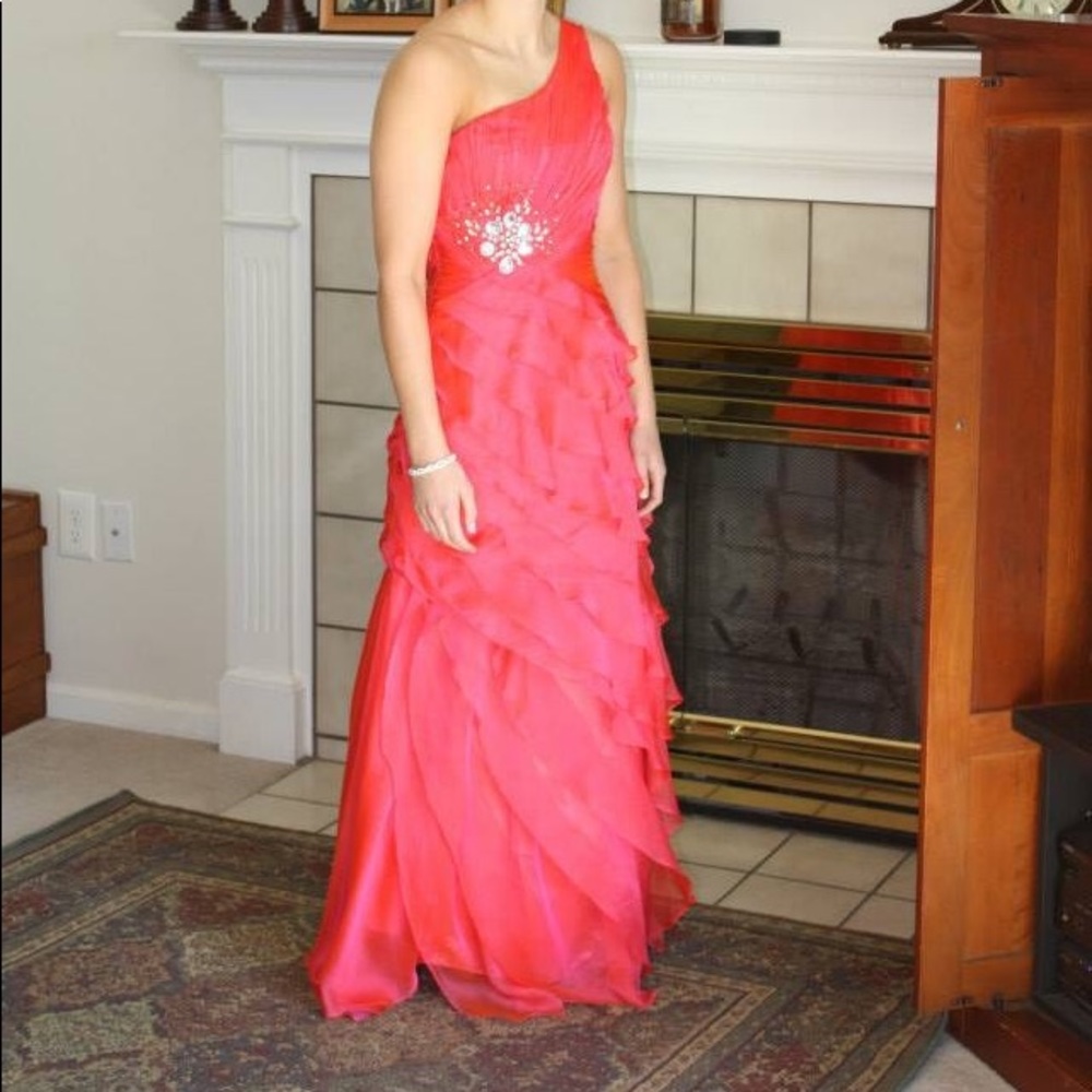Beautiful Dana Mathers hot pink prom dress